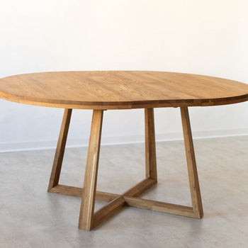 NordicStory Extending dining table in solid oak MOBY