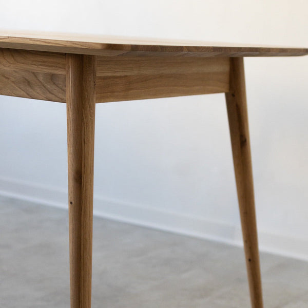  NordicStory Rectangular dining table in solid oak wood 