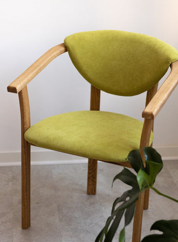 NordicStory Pack of 2 or 4 Alexis Dining Chairs, Solid Oak Frame, Upholstery in Living Green