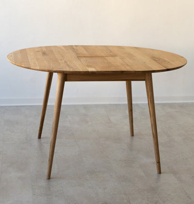 NordicStory Round extendable dining table in solid oak "Escandi 3" 100-130 x 100 x 75 cm.  Media 1 of 20