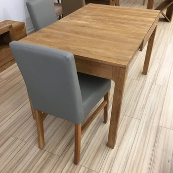 NordicStory Extending dining table in solid oak "Marsi".